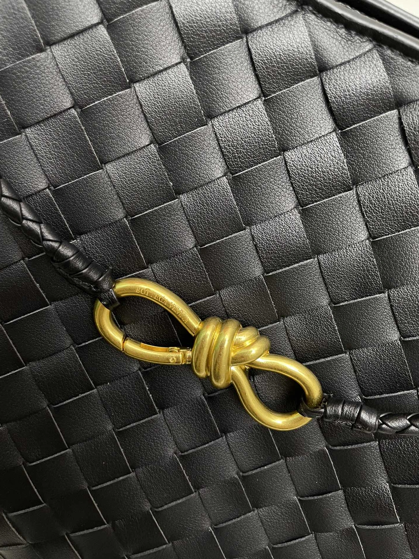 Bottega Veneta BV AAA Quality Handbags For Women Sophisticated 7910
