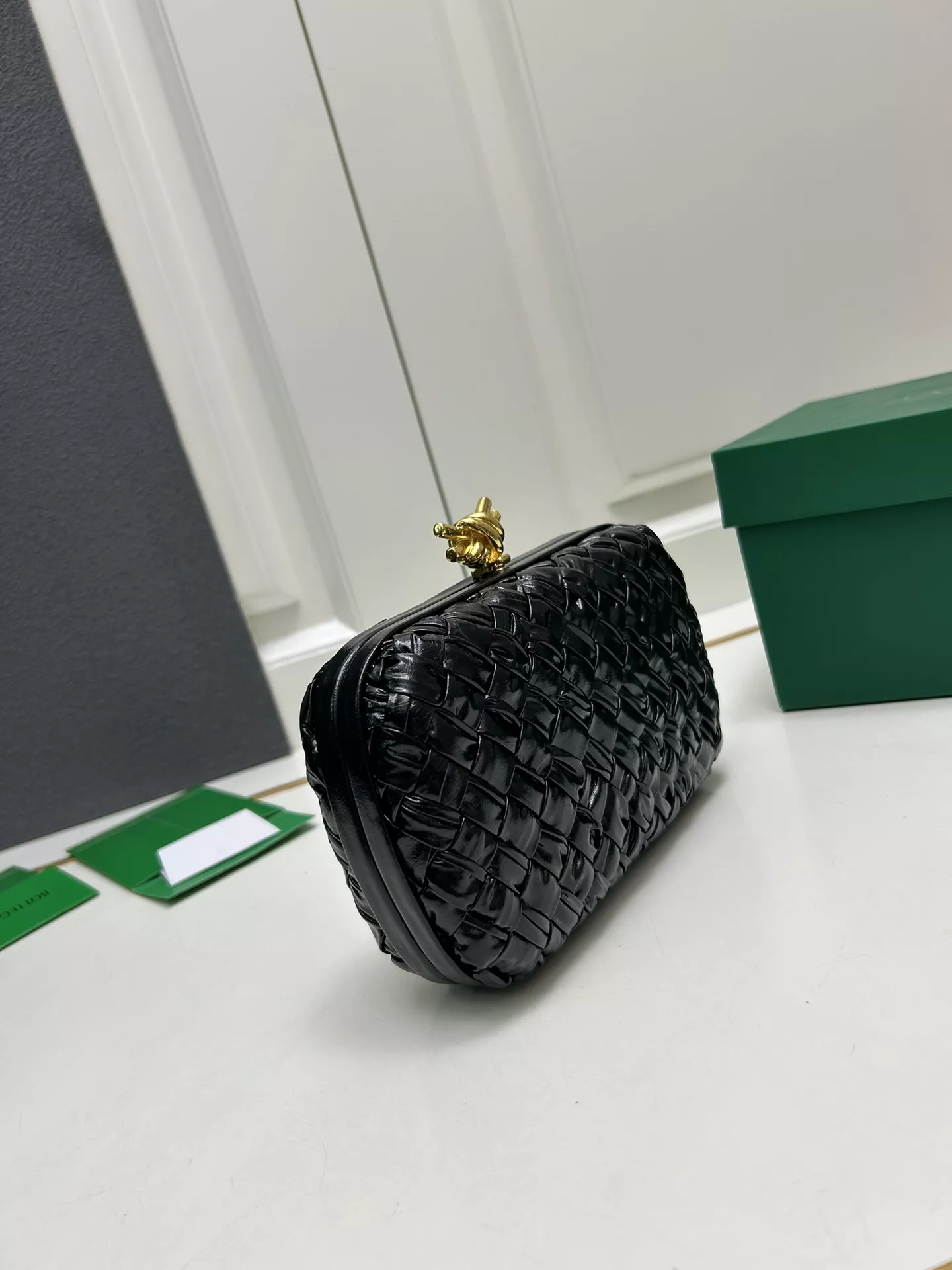 Bottega Veneta BV AAA Quality Handbags For Women Stylish 1457