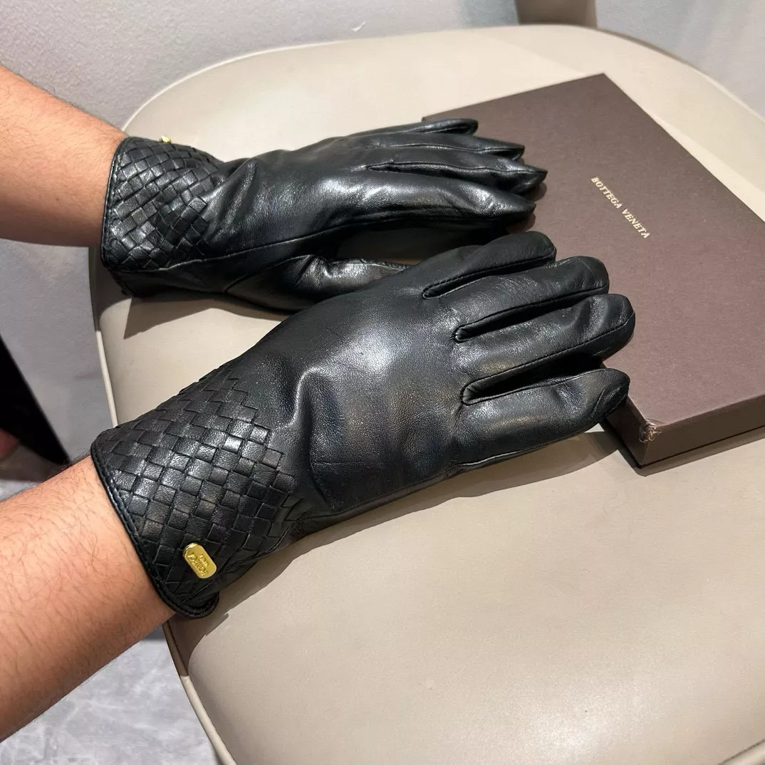 Bottega Veneta BV Gloves For Men Breathable 7631