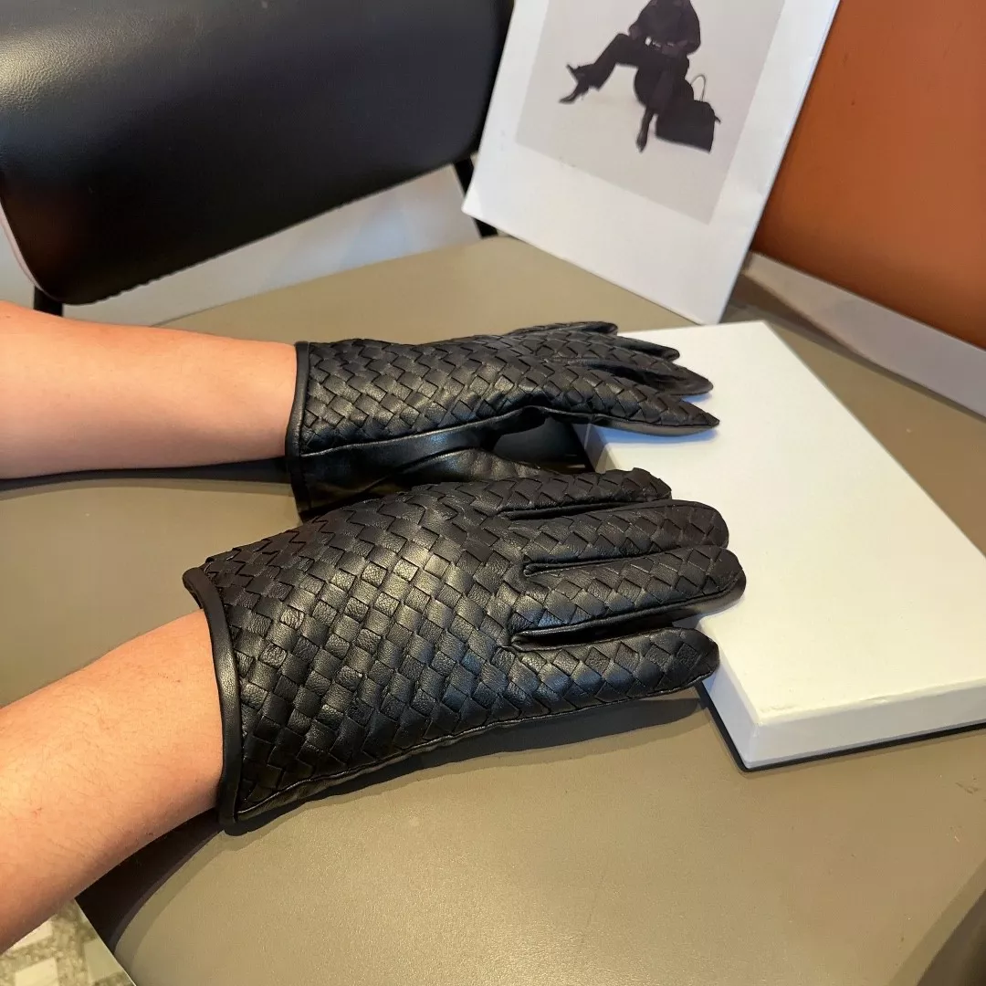Bottega Veneta BV Gloves For Men GoAnywhere 1561