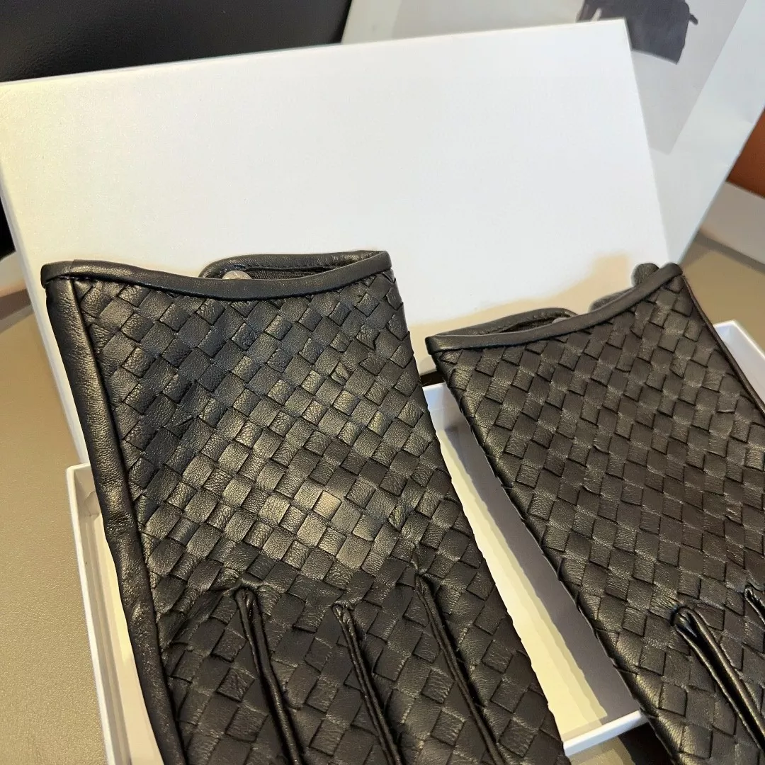 Bottega Veneta BV Gloves For Men GoAnywhere 1561