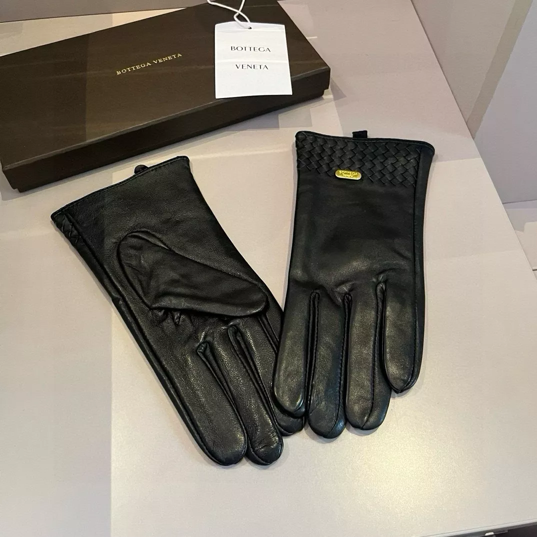 Bottega Veneta BV Gloves For Women Bold 656