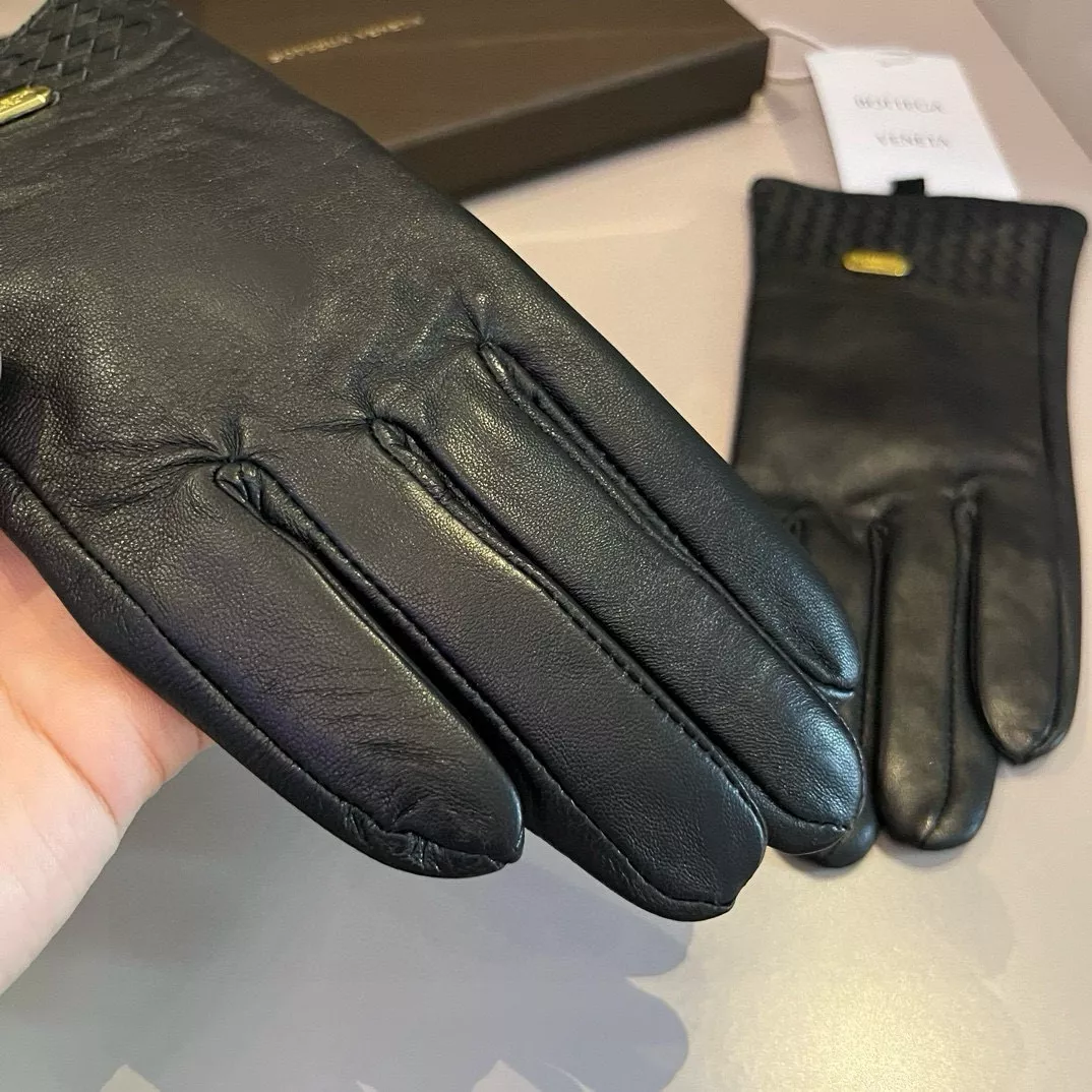 Bottega Veneta BV Gloves For Women Bold 656