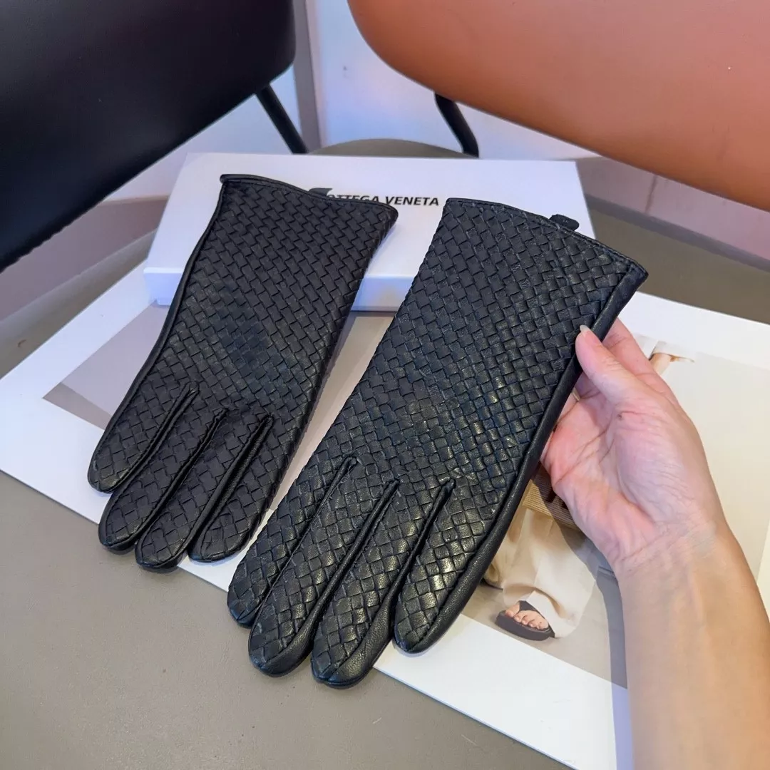 Bottega Veneta BV Gloves For Women Functional 5233