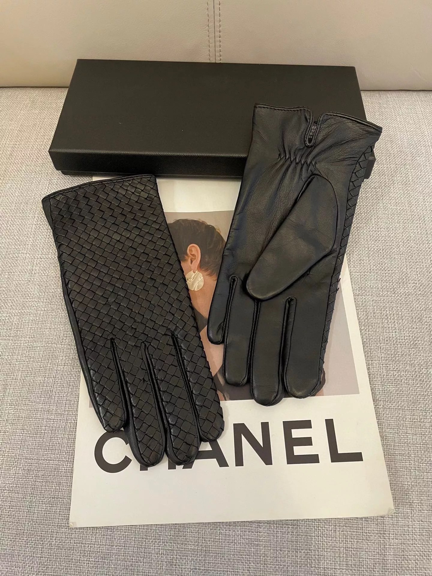 Bottega Veneta BV Gloves For Women Modern 1697
