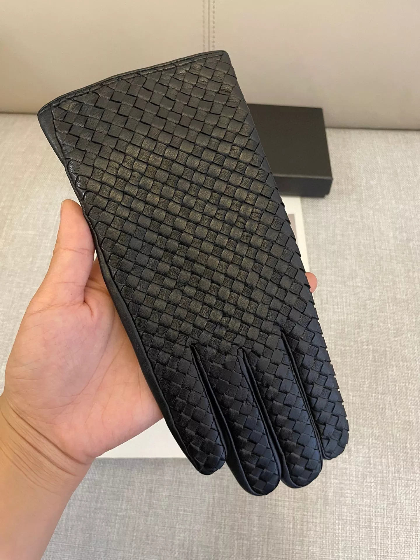 Bottega Veneta BV Gloves For Women Modern 1697