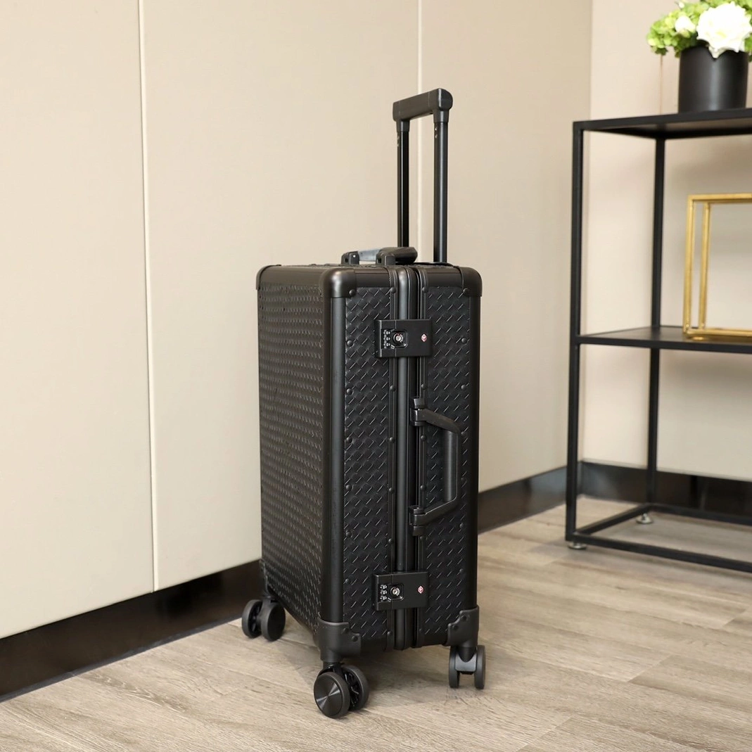Bottega Veneta BV Luggage TopPick 5444