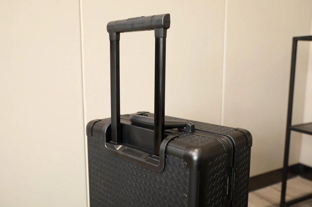 Bottega Veneta BV Luggage TopPick 5444
