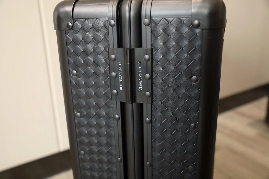 Bottega Veneta BV Luggage TopPick 5444