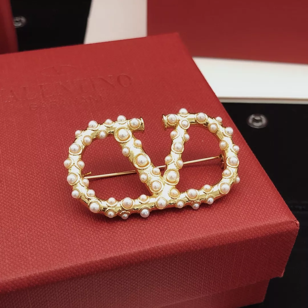 Breathable 1071 Valentino Brooches For Women