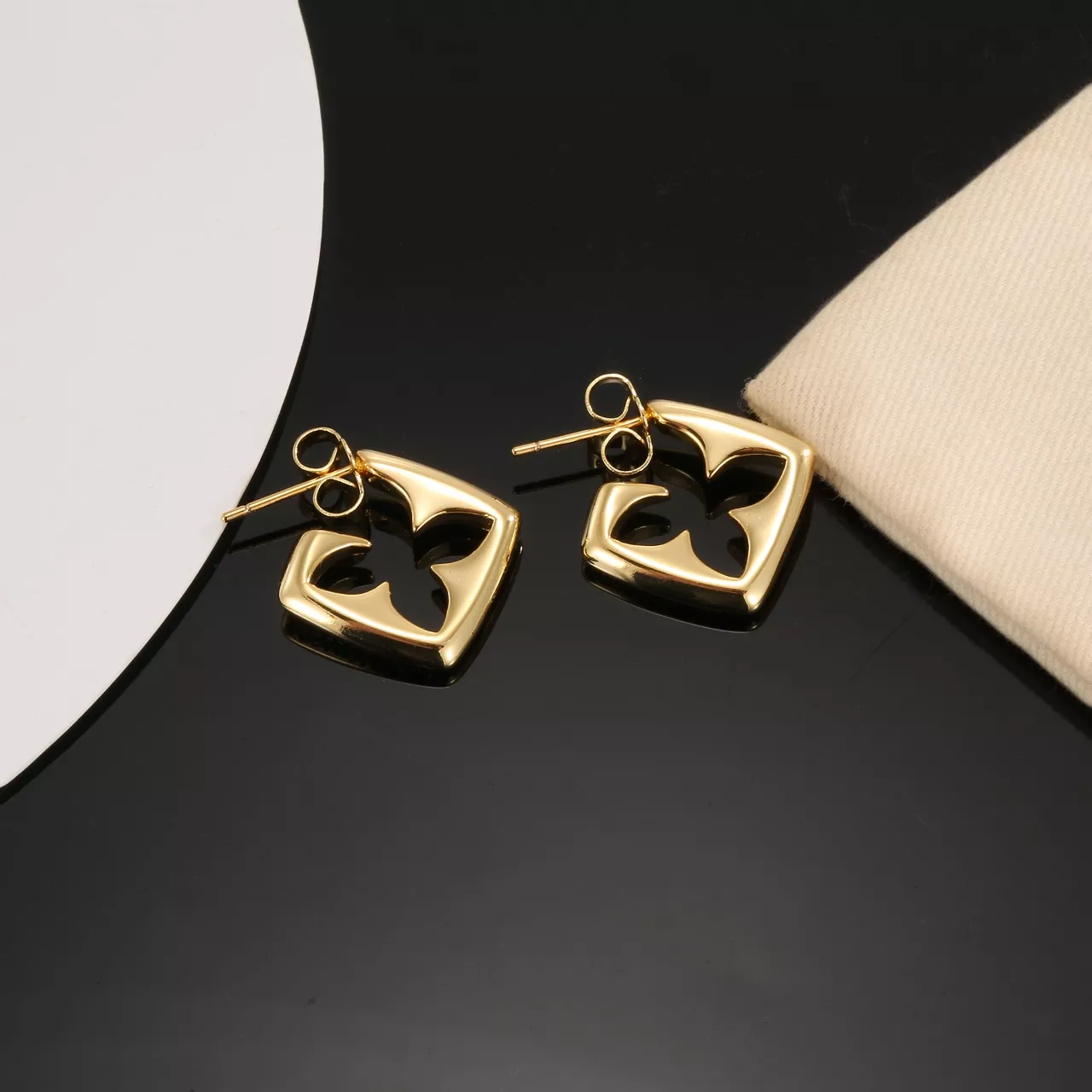 Breathable 1107 Louis Vuitton Earrings For Women