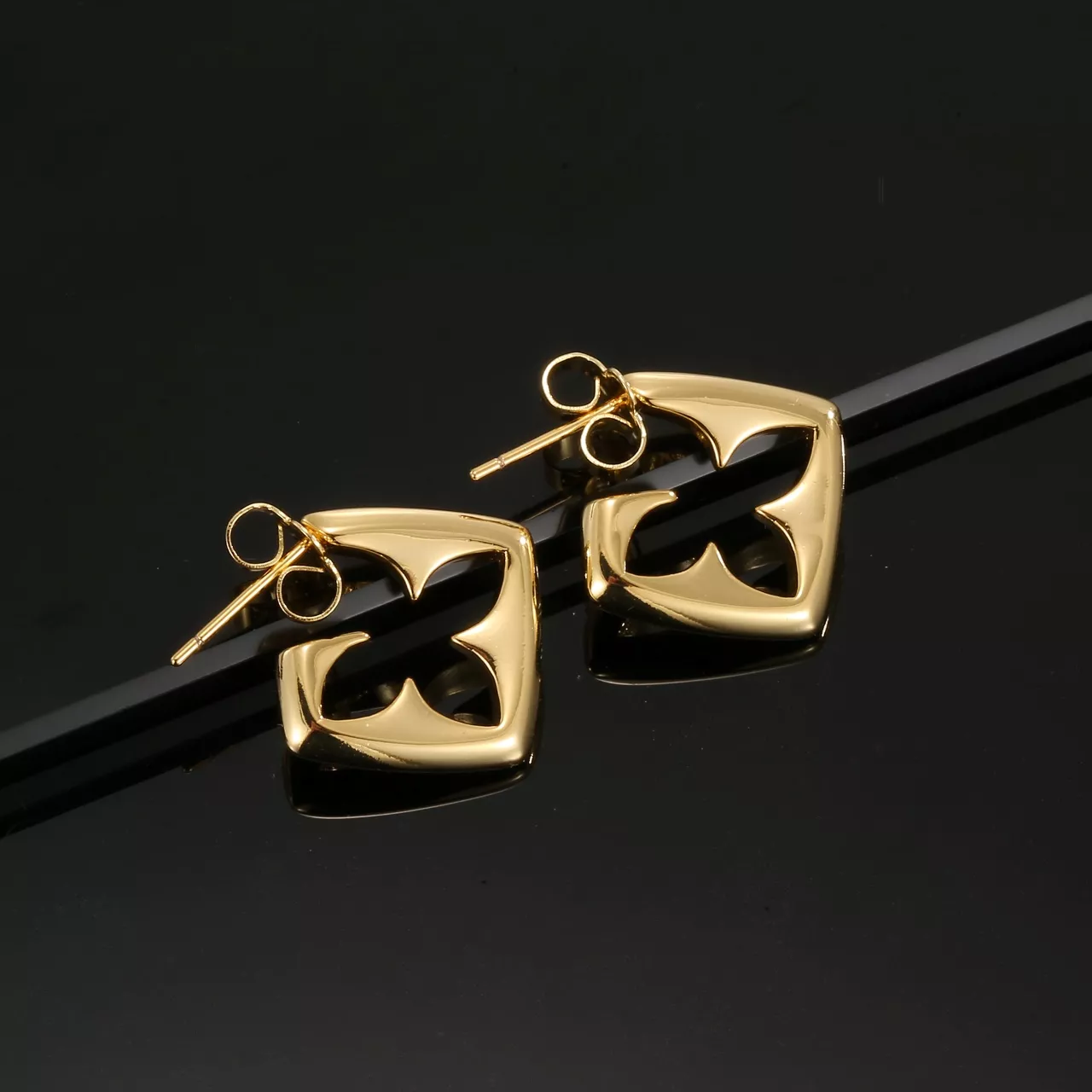 Breathable 1107 Louis Vuitton Earrings For Women