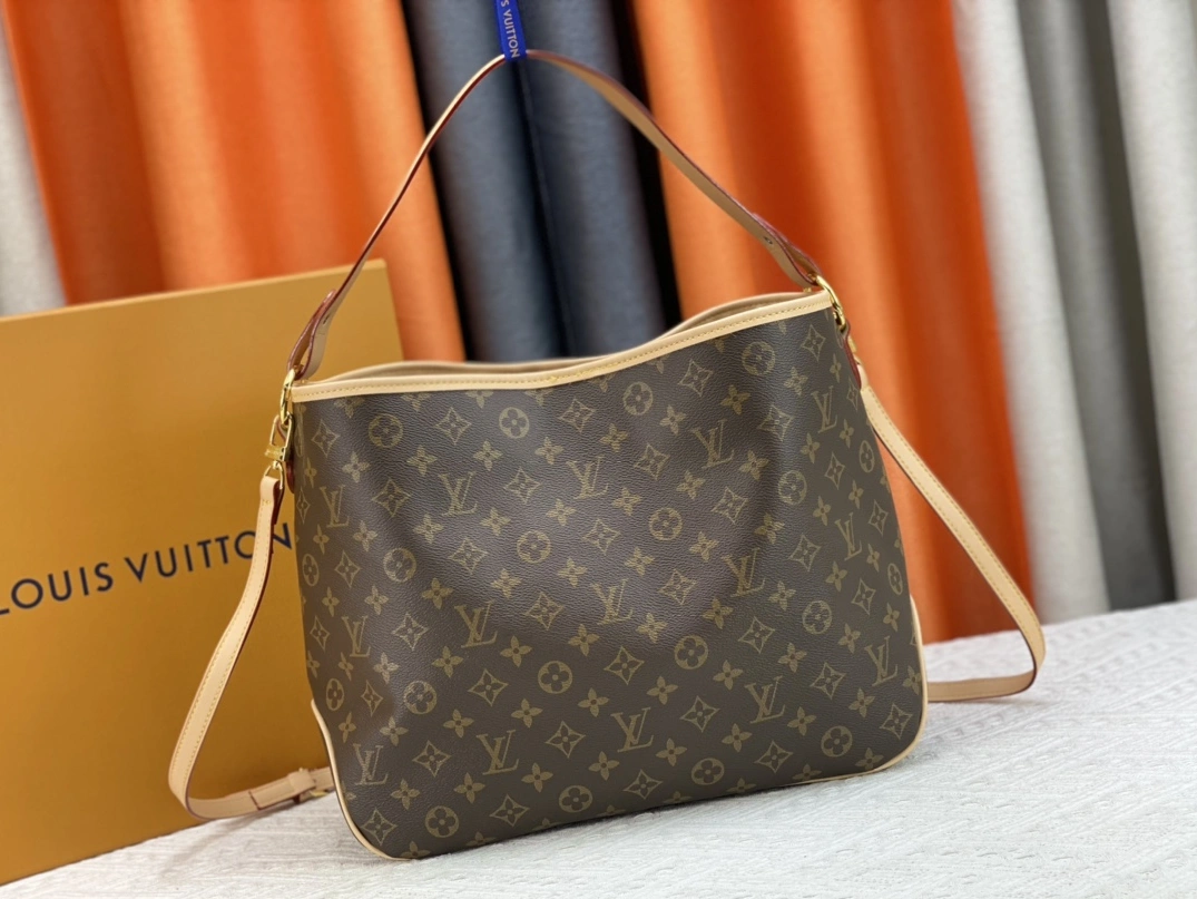 Breathable 1114 Louis Vuitton AAA Quality Shoulder Bags For Women