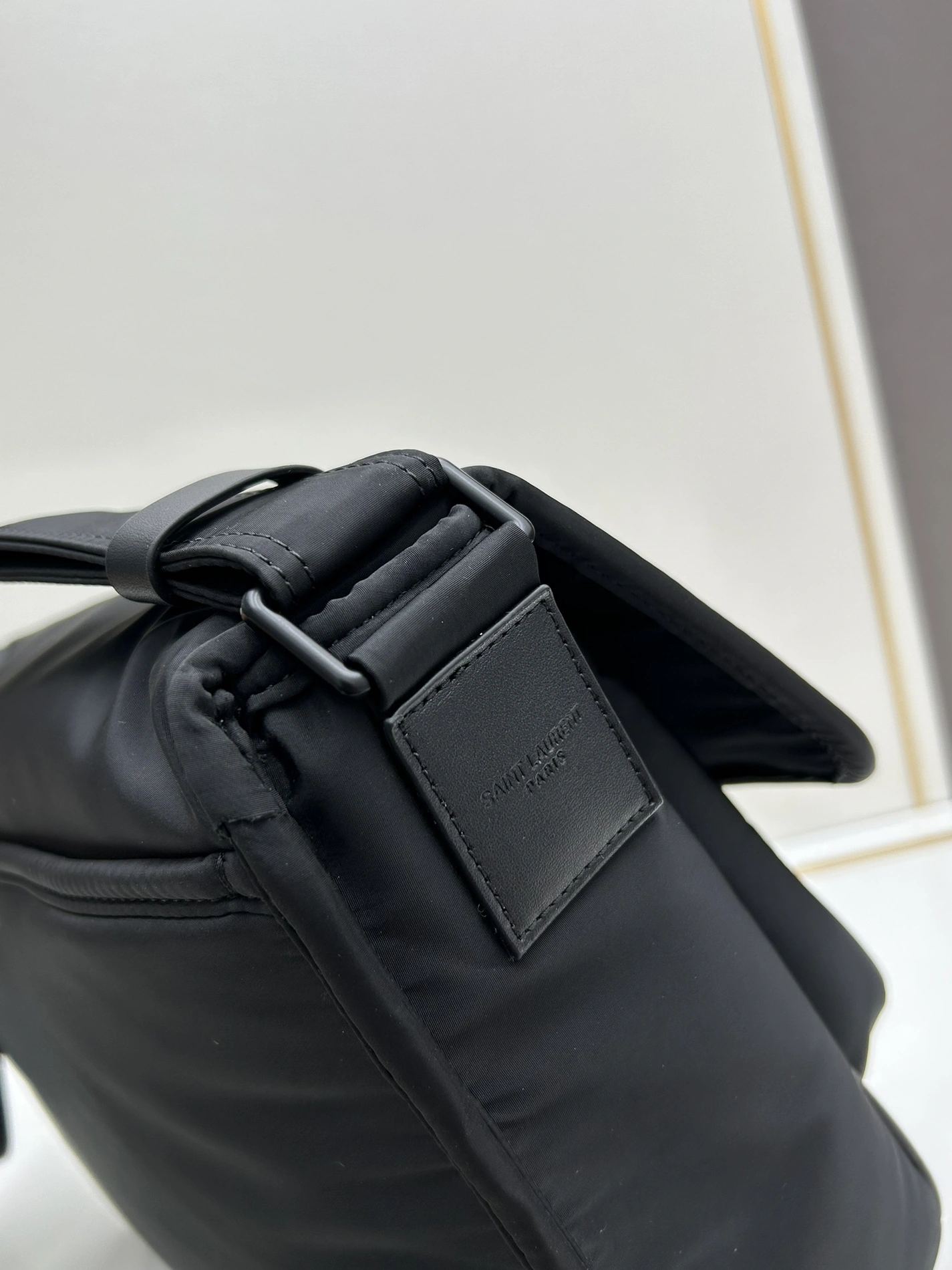 Breathable 1153 Yves Saint Laurent YSL AAA Quality Messenger Bags For Women