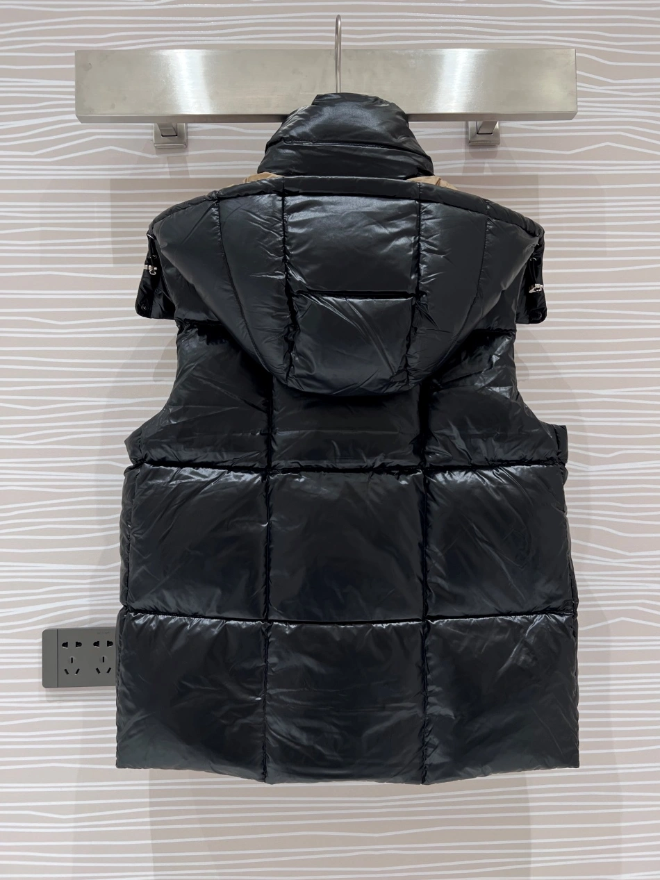 Breathable 1186 Moncler Down Vest Sleeveless For Women