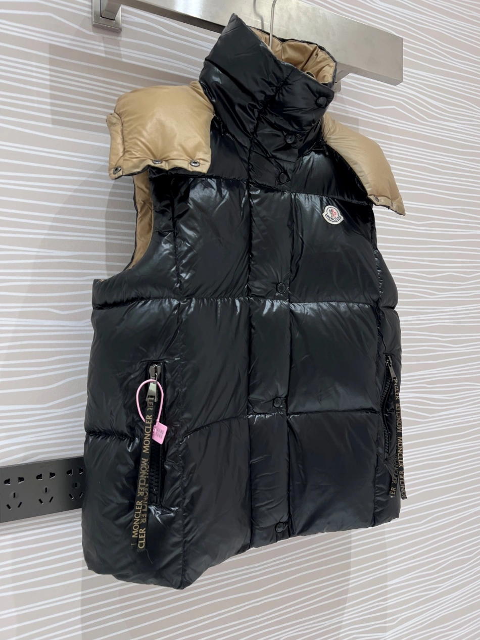 Breathable 1186 Moncler Down Vest Sleeveless For Women