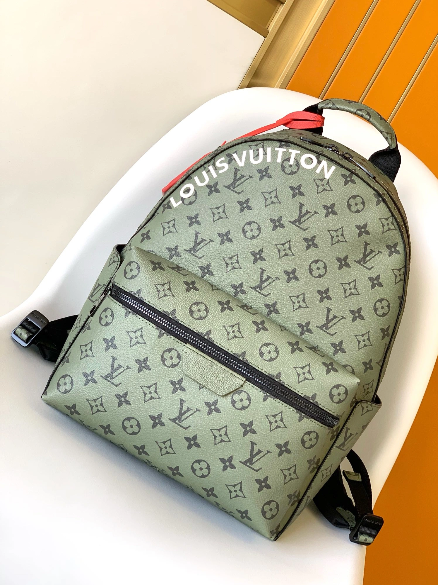 Breathable 1225 Louis Vuitton LV AAA Man Backpacks