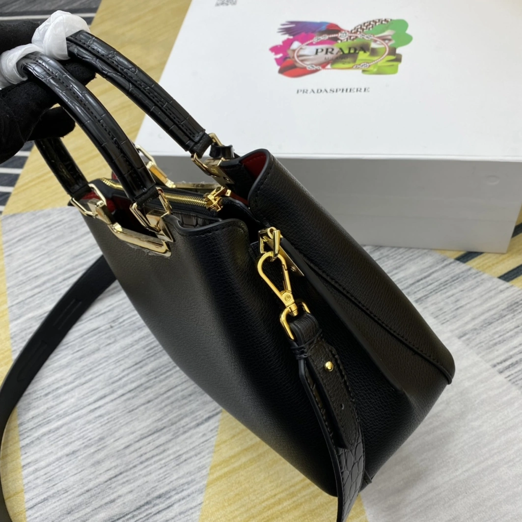 Breathable 124 Prada AAA Quality Handbags For Women