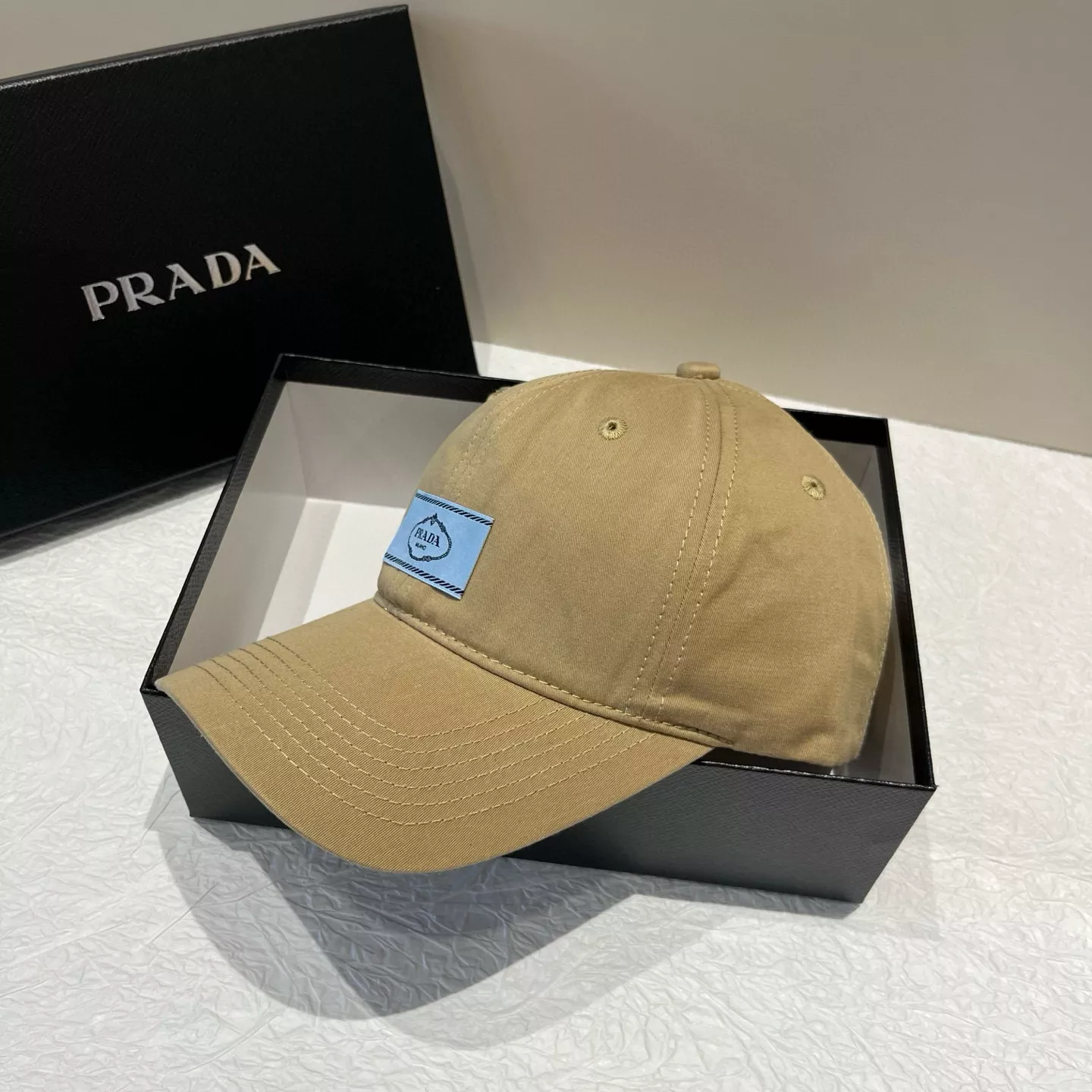Breathable 1348 Prada Caps
