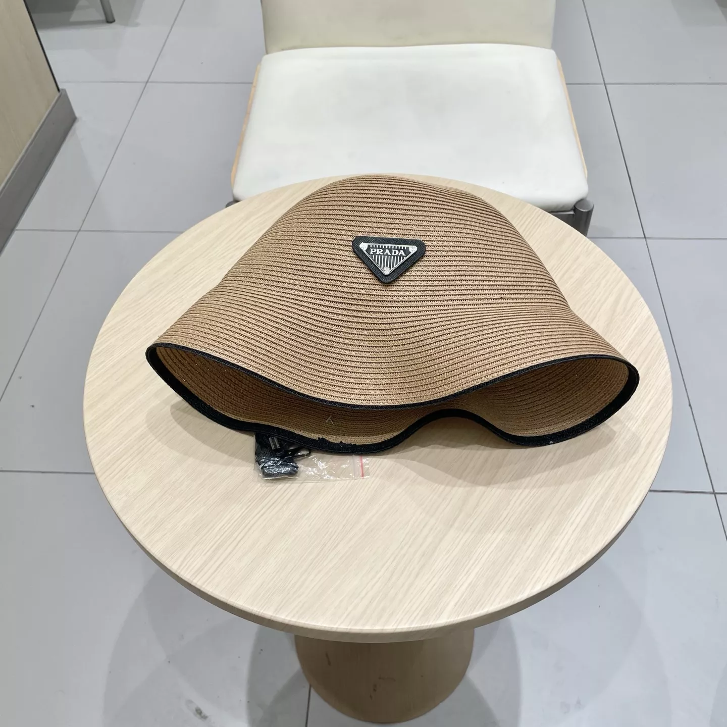 Breathable 1593 Prada Caps
