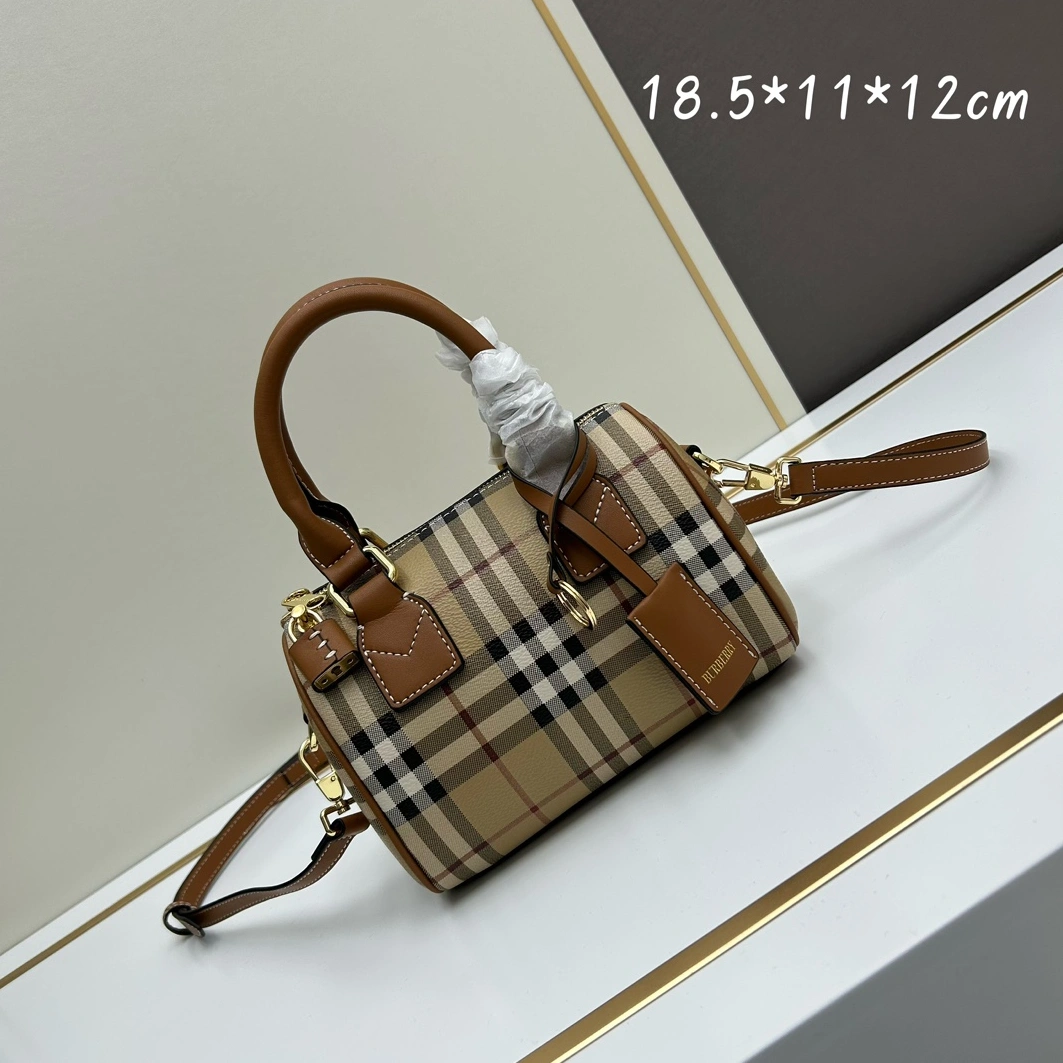 Breathable 1712 Burberry AAA Quality Handbags For Women