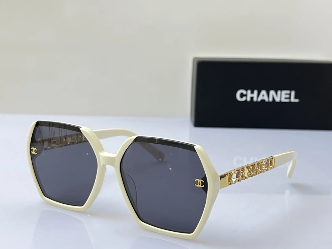 Breathable 1825 Chanel AAA Quality Sunglasses