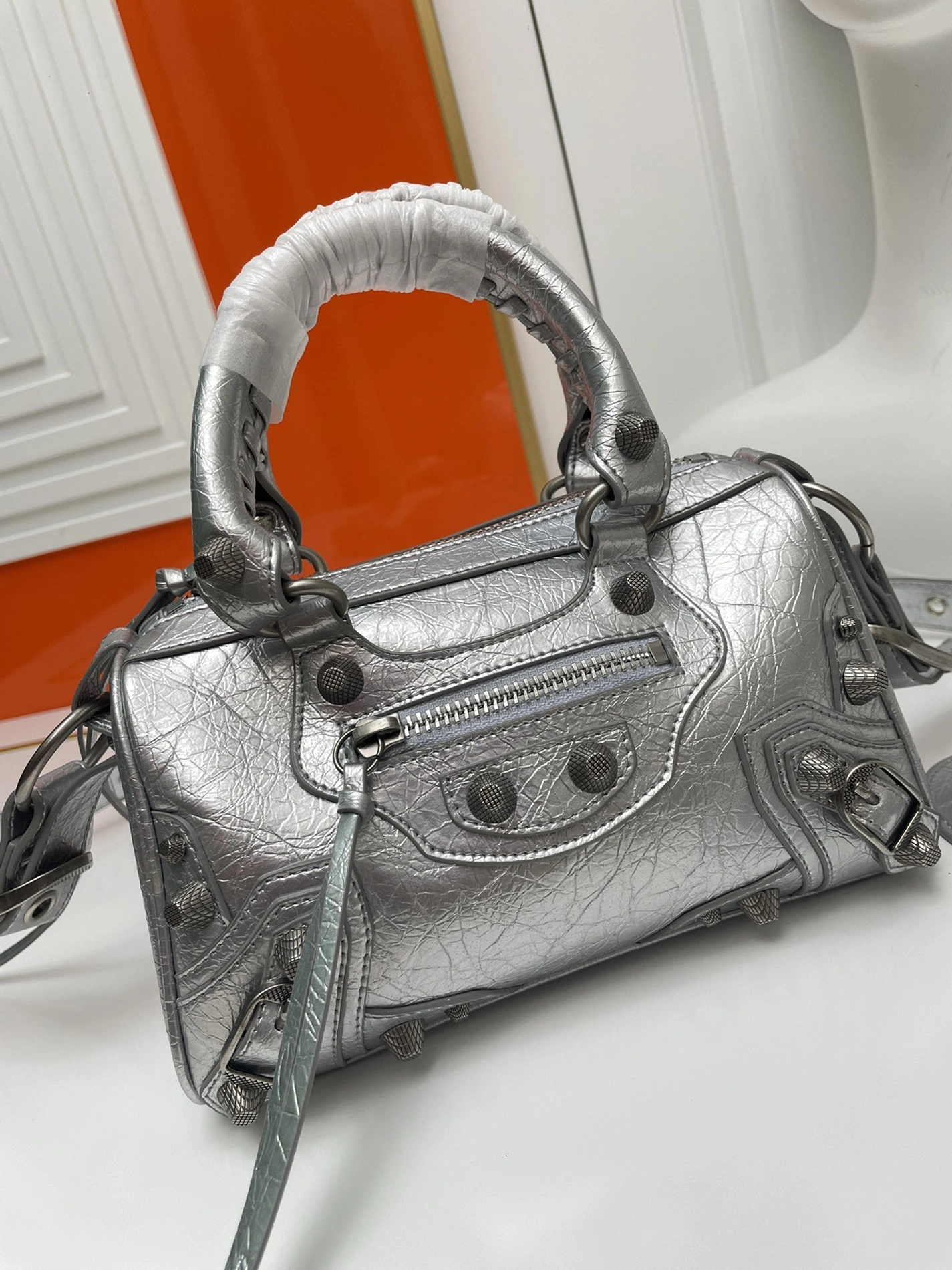 Breathable 2269 Balenciaga AAA Quality Handbags For Women