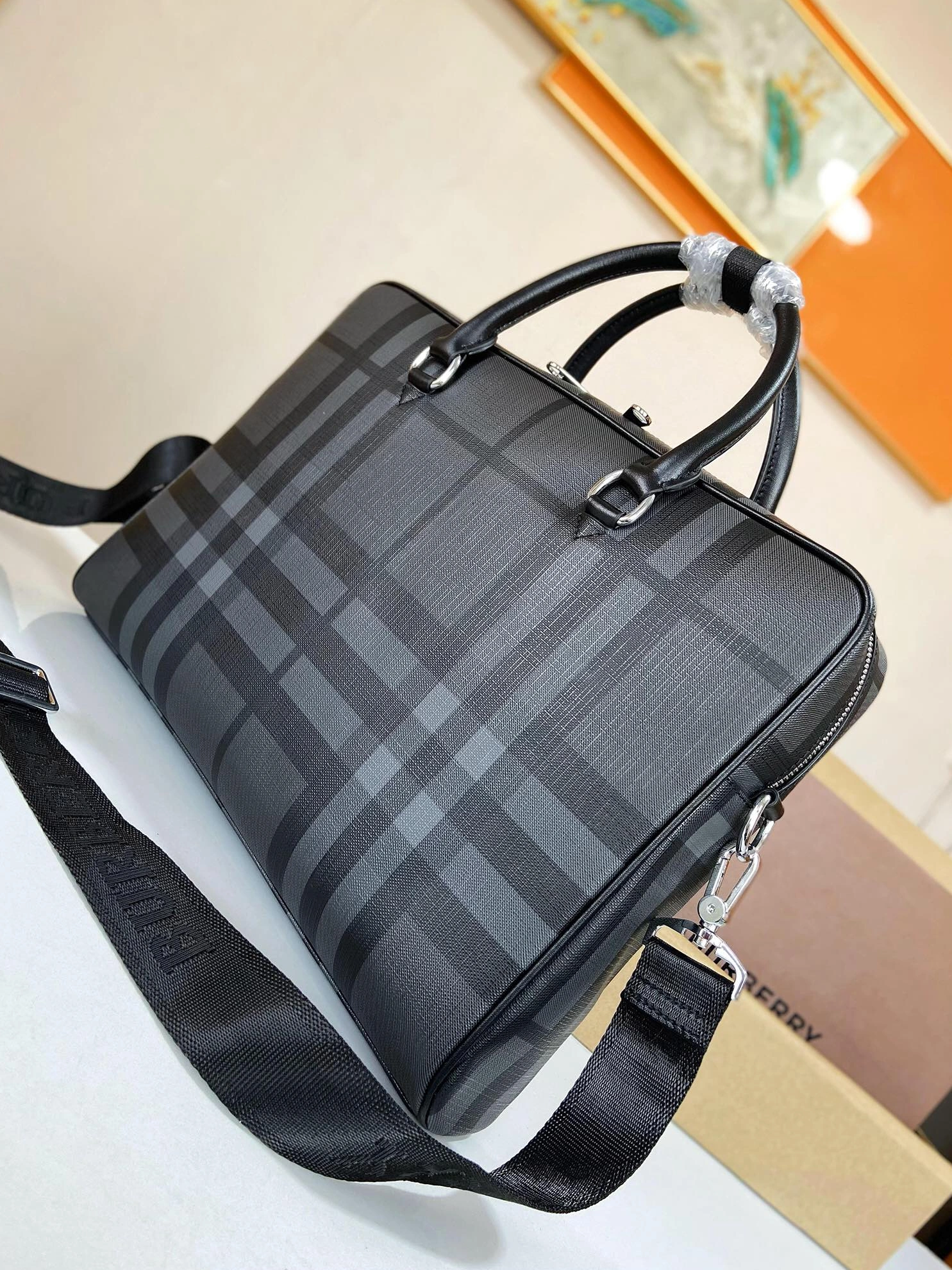 Breathable 2346 Burberry AAA Man Handbags