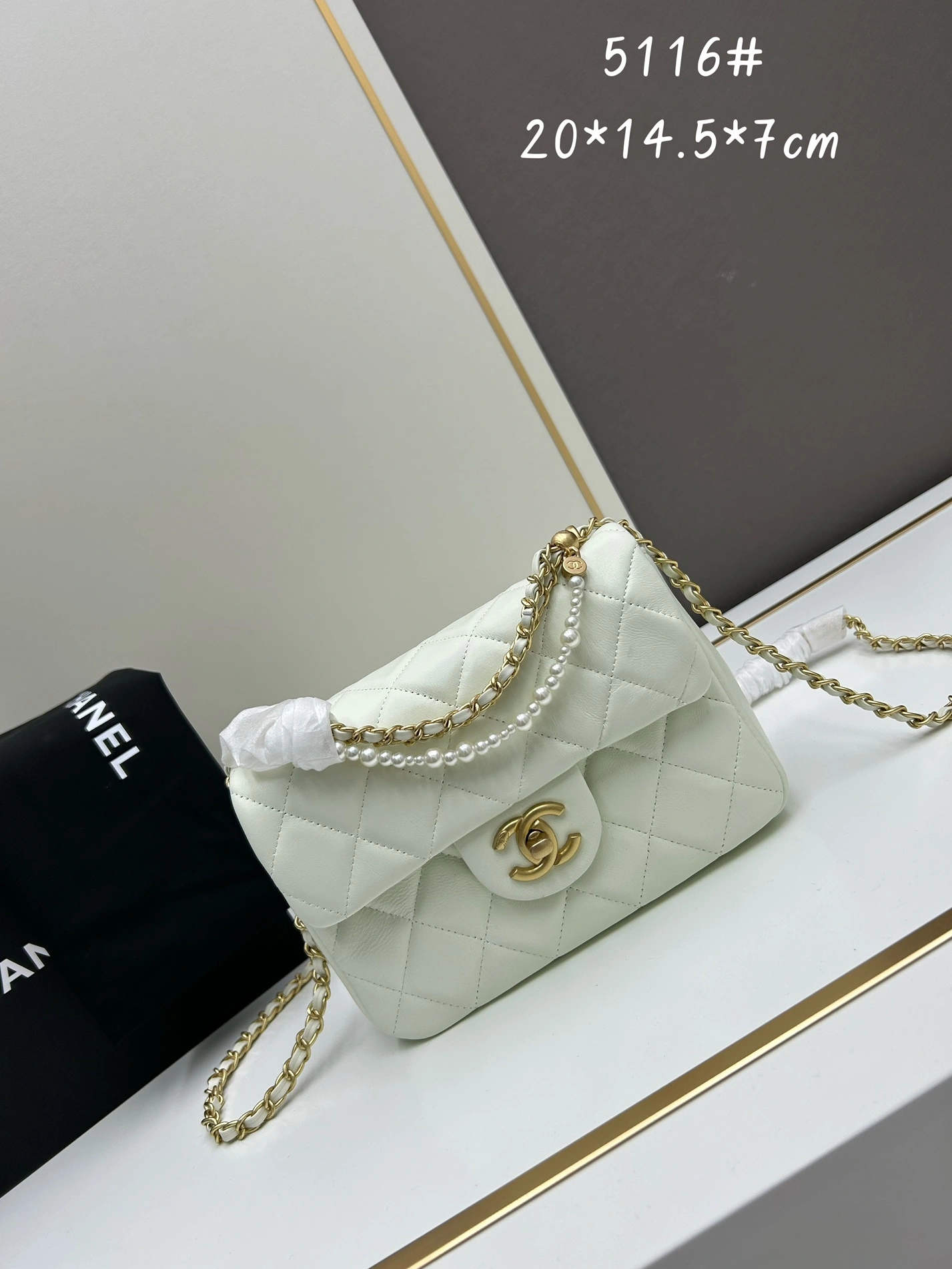 Breathable 2441 Chanel AAA Quality Messenger Bags For Women