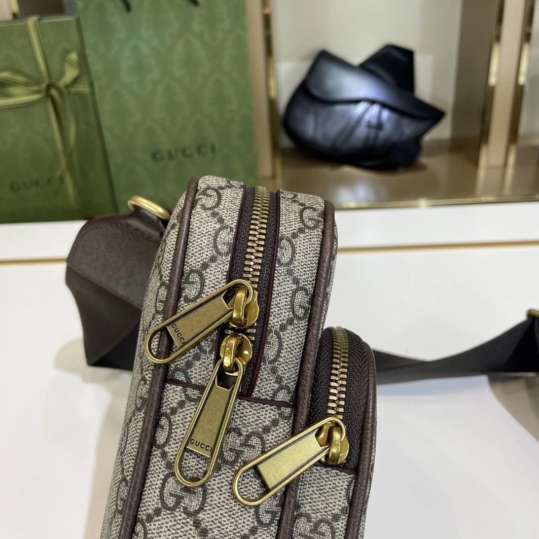 Breathable 2447 Gucci AAA Quality Messenger Bags For Unisex