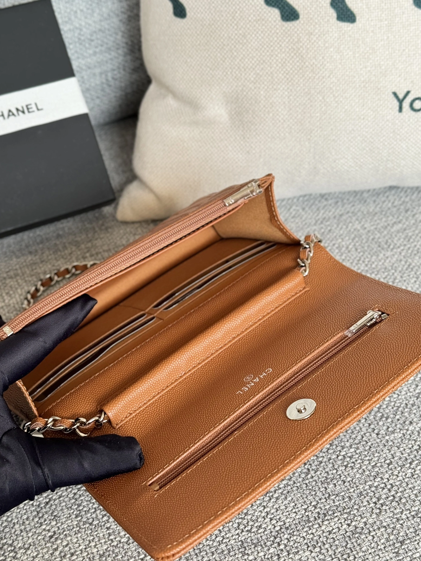 Breathable 251 Chanel AAA Quality Messenger Bags In Silver For Women