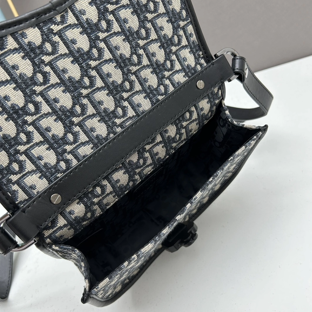 Breathable 2566 Christian Dior AAA Quality Messenger Bags For Unisex