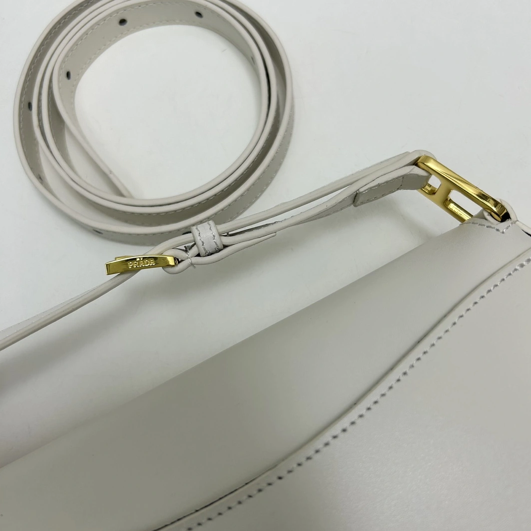 Breathable 2578 Prada AAA Quality Shoulder Bags For Women