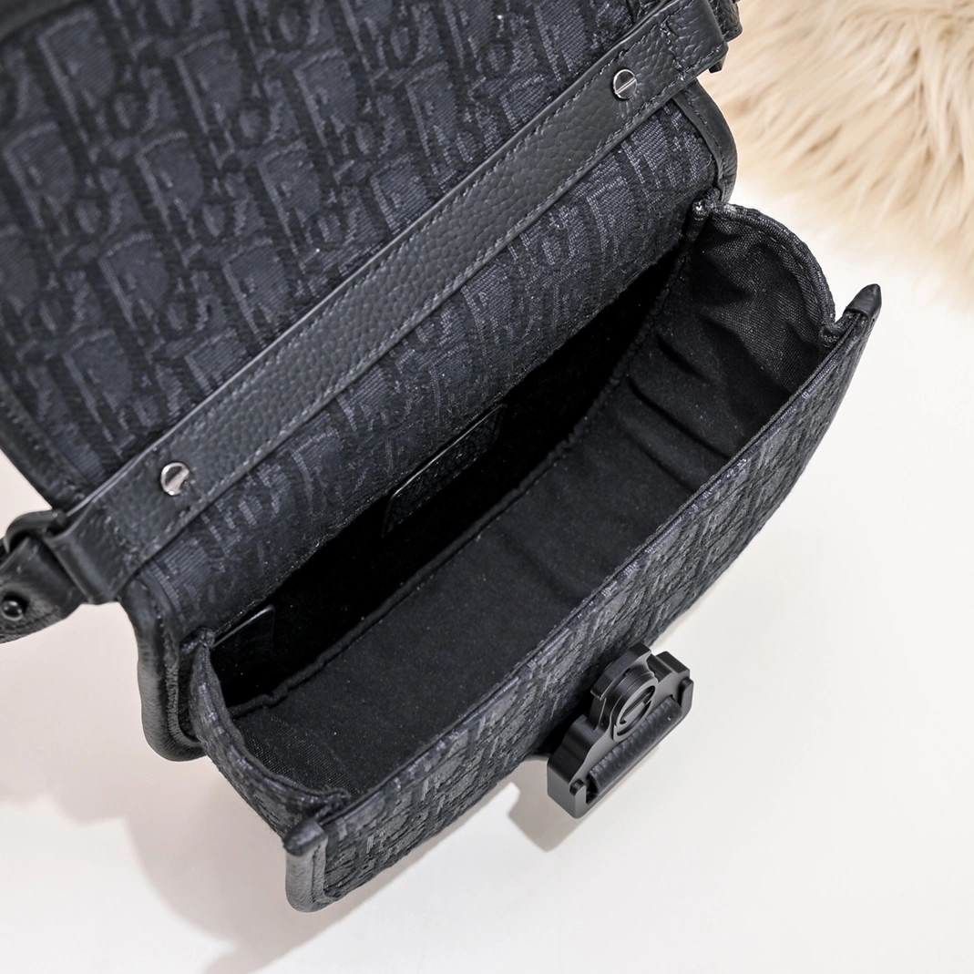 Breathable 2636 Christian Dior AAA Man Messenger Bags
