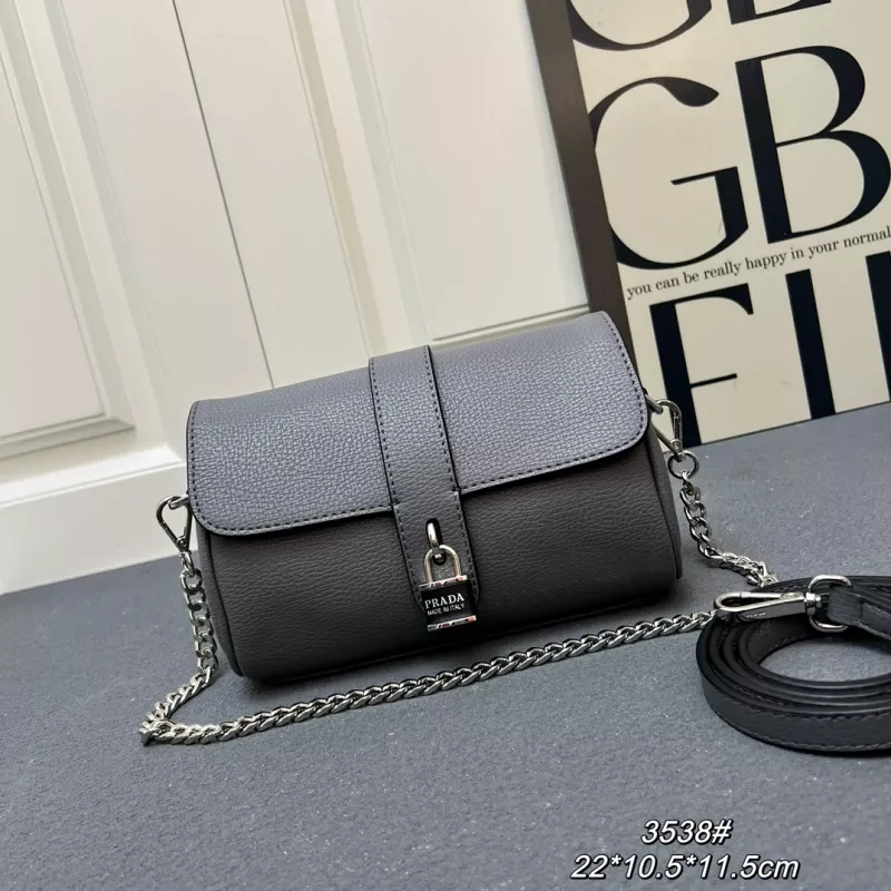 Breathable 2832 Prada AAA Quality Shoulder Bags For Women