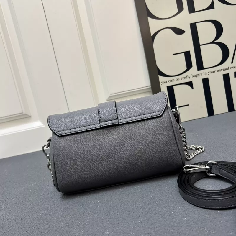 Breathable 2832 Prada AAA Quality Shoulder Bags For Women
