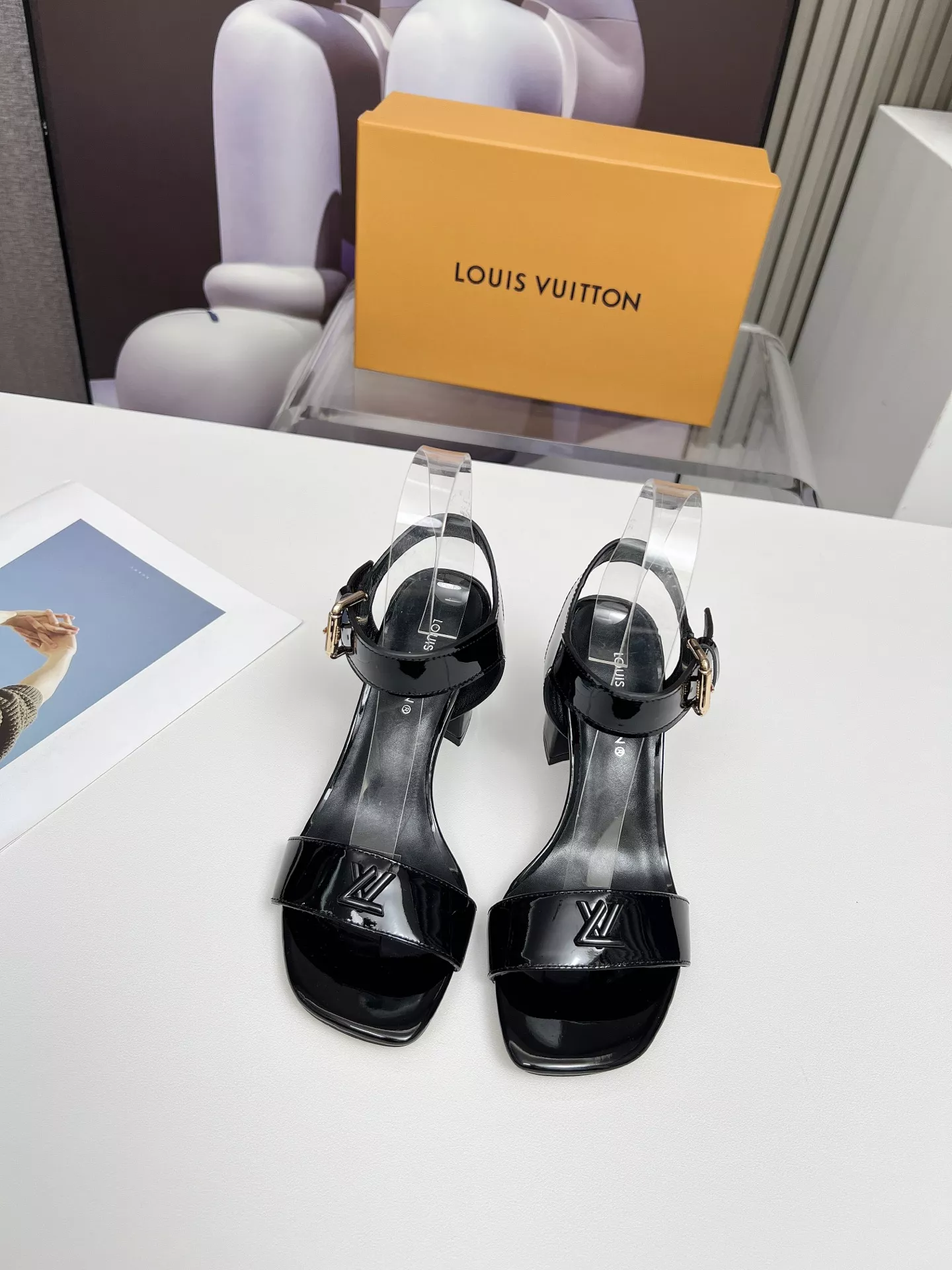 Breathable 3228 Louis Vuitton Sandal For Women