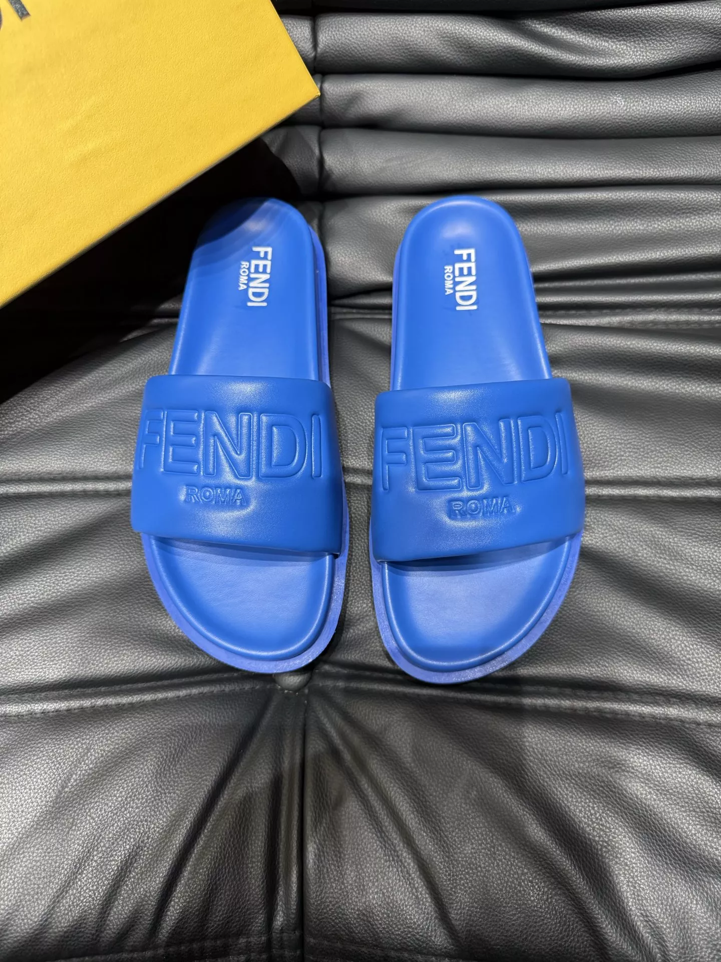 Breathable 3323 Fendi Slippers For Men