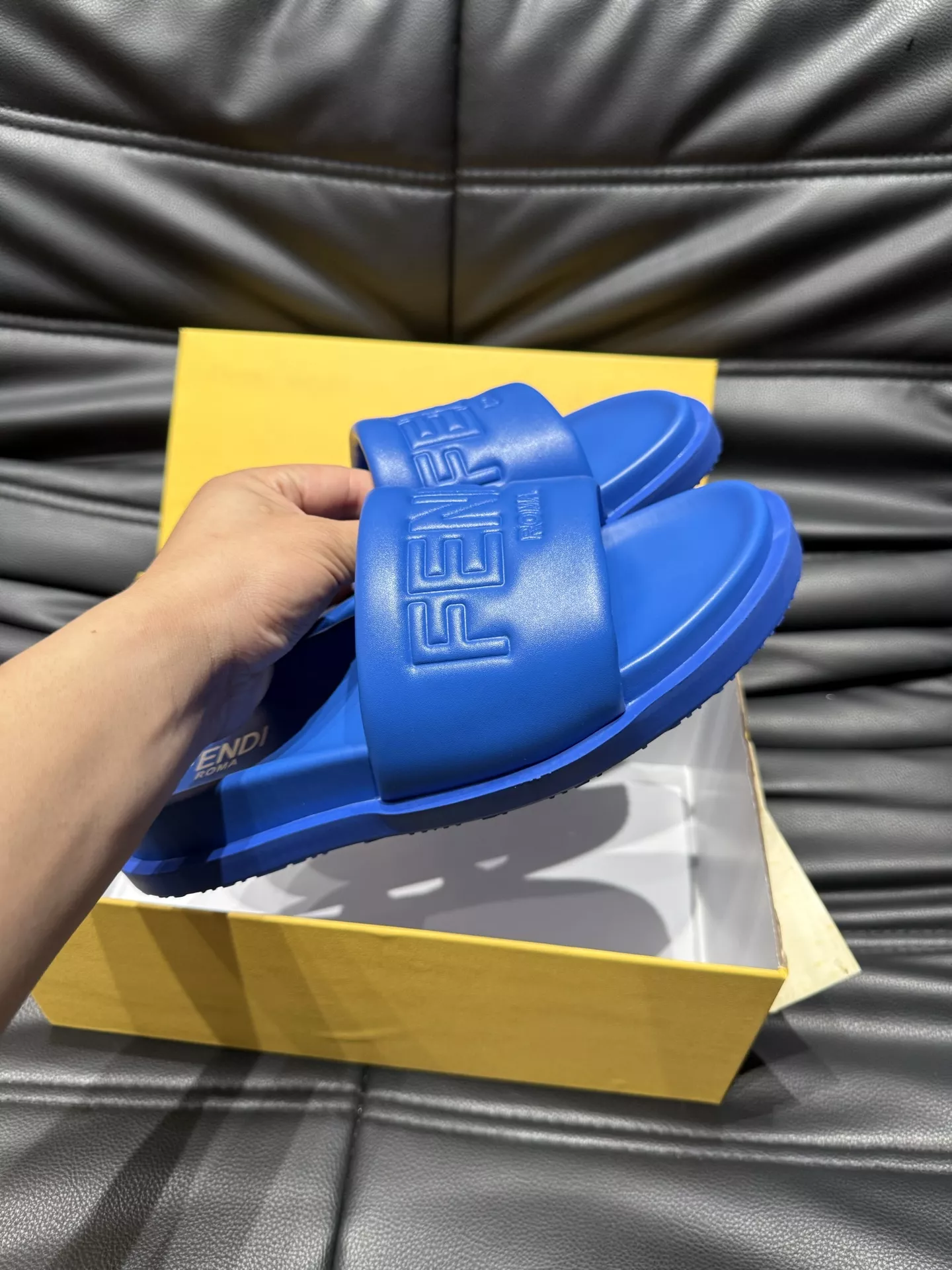 Breathable 3323 Fendi Slippers For Men