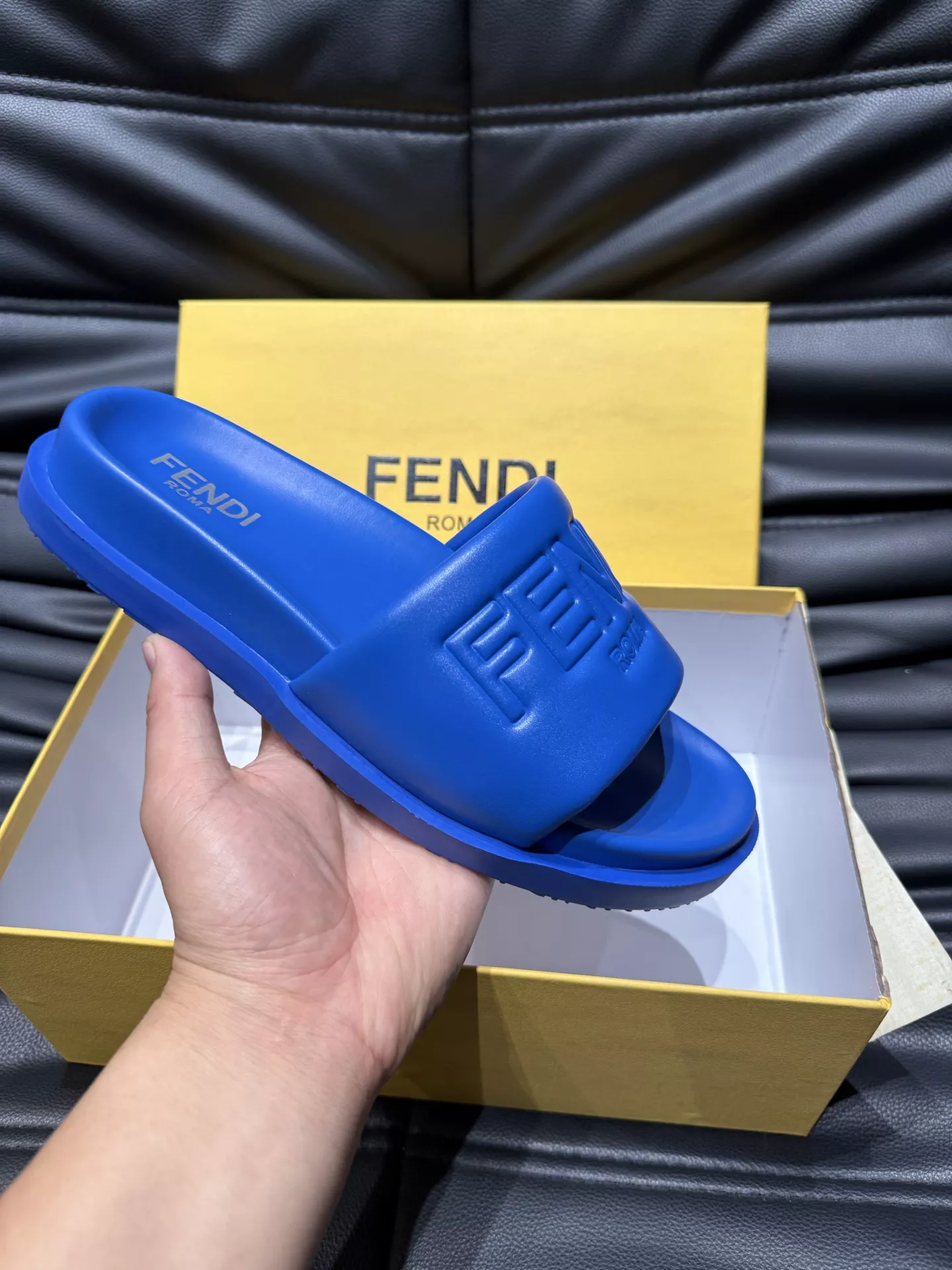 Breathable 3323 Fendi Slippers For Men