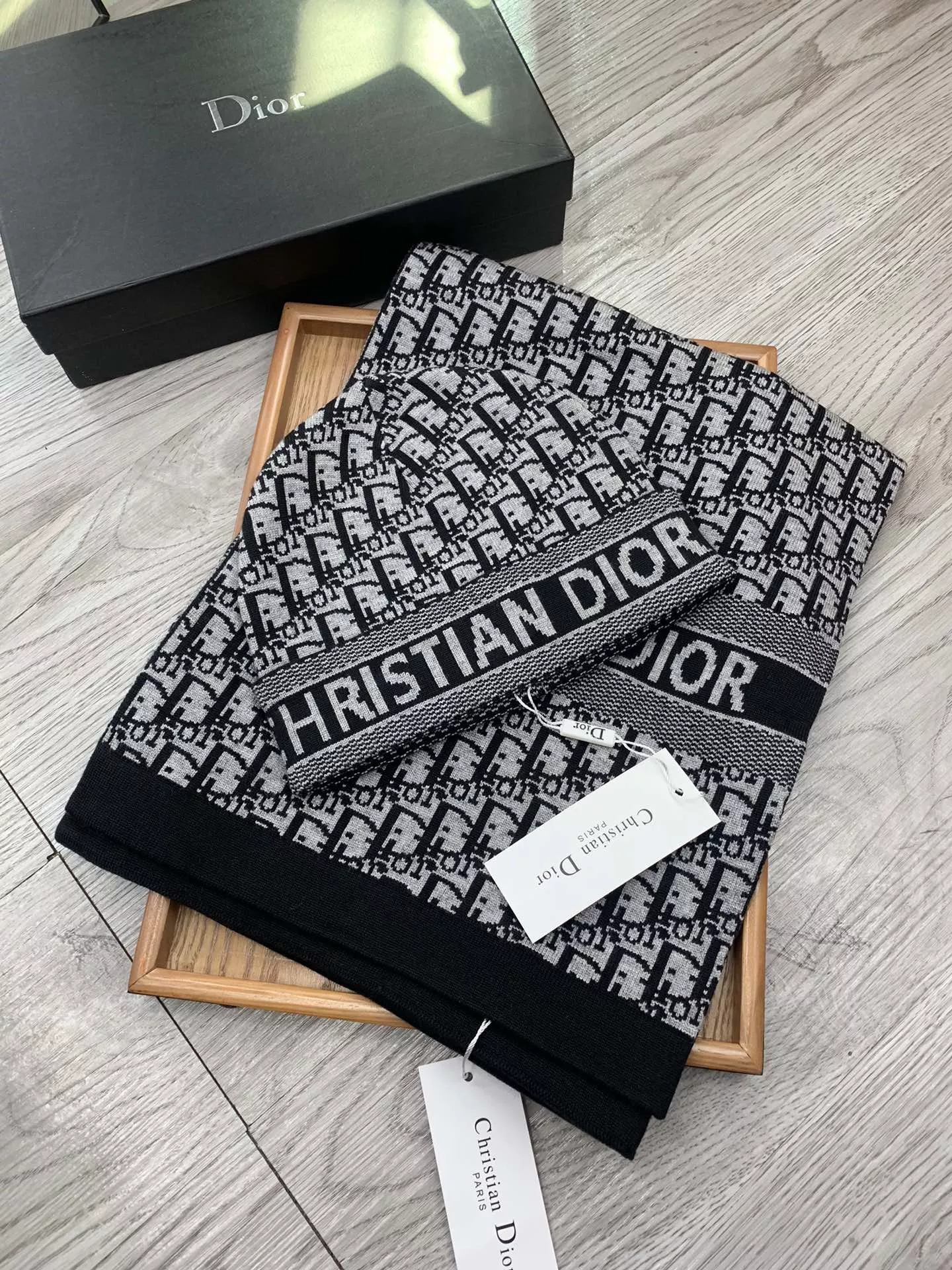 Breathable 3492 Christian Dior Hat and Scarf Set