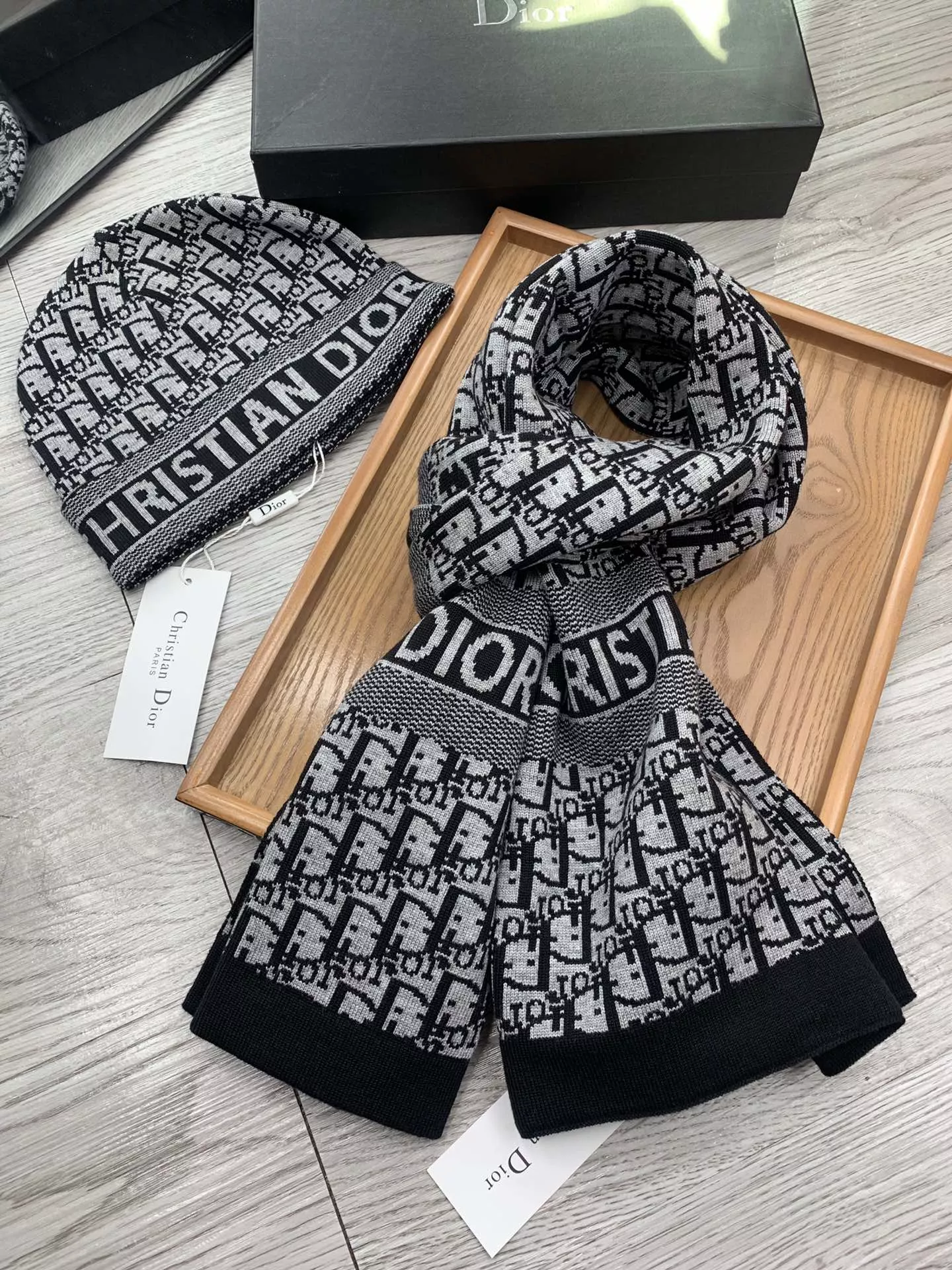 Breathable 3492 Christian Dior Hat and Scarf Set