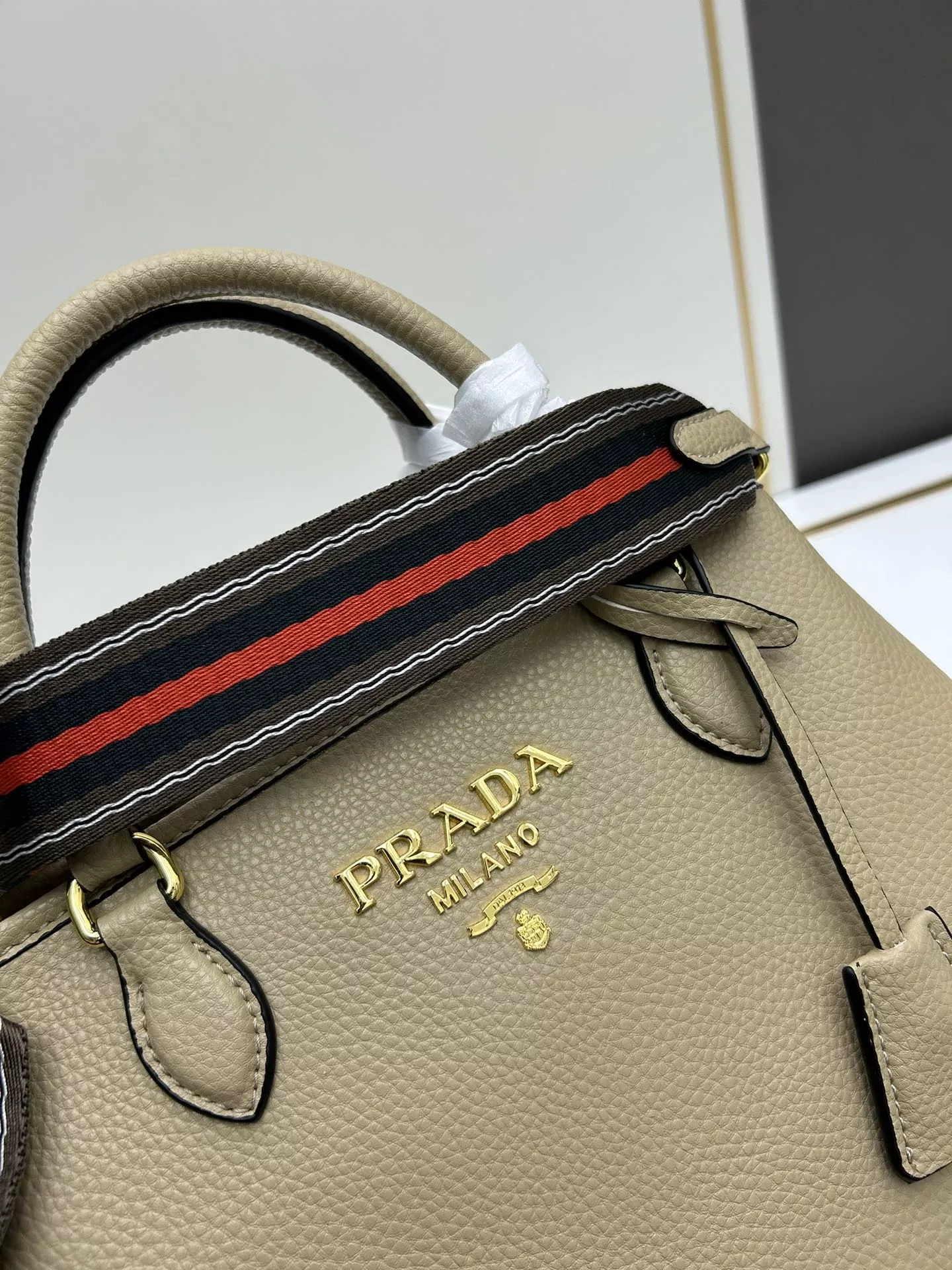 Breathable 3571 Prada AAA Quality Handbags For Women