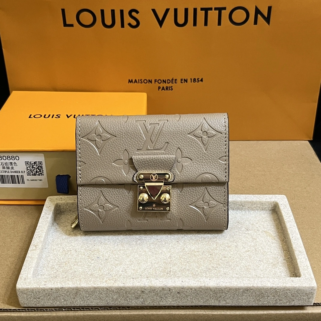 Breathable 3607 Louis Vuitton LV Card Case For Women
