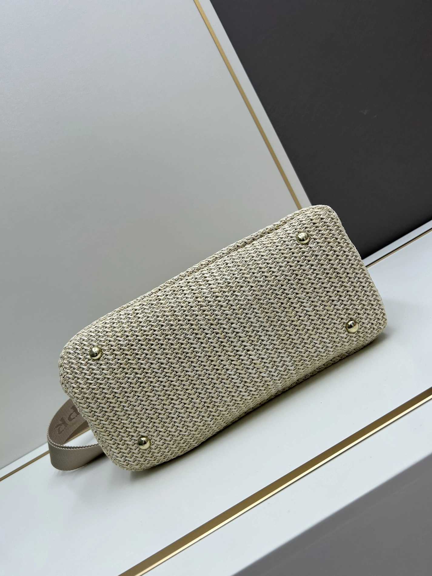 Breathable 3650 Prada AAA Quality Handbags For Women