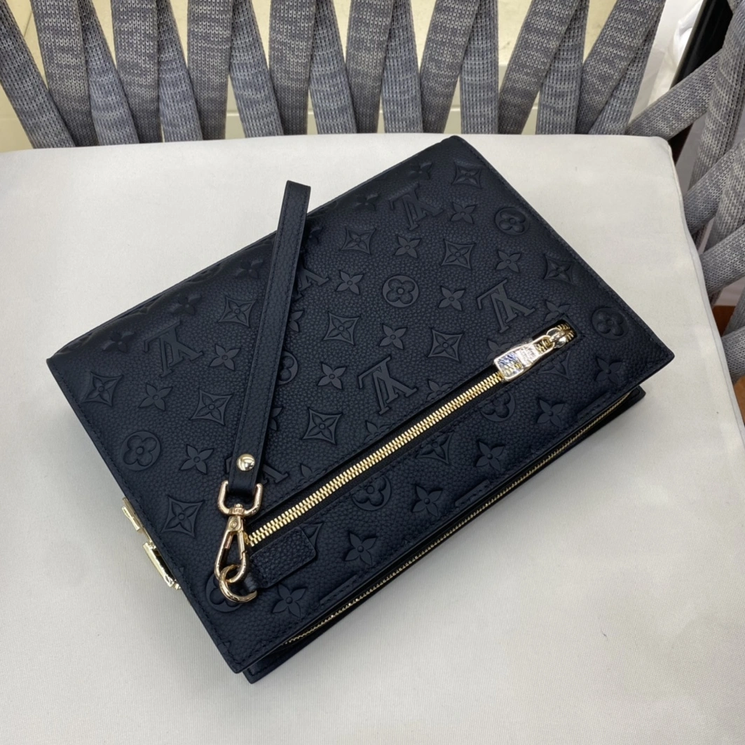 Breathable 3665 Louis Vuitton AAA Man Wallets