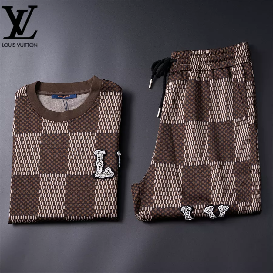 Breathable 3698 Louis Vuitton LV Tracksuits Short Sleeved For Unisex