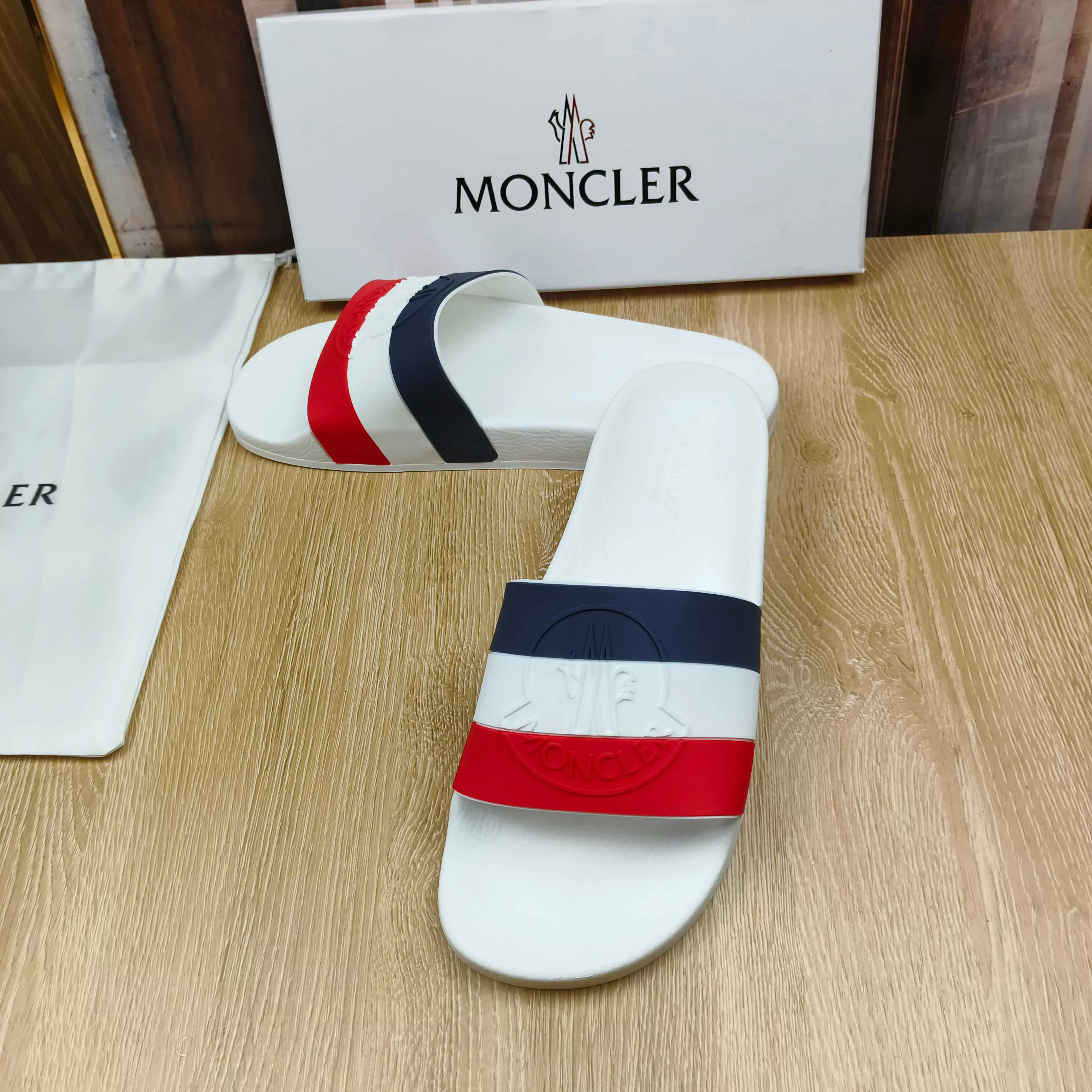 Breathable 3876 Moncler Slippers For Women