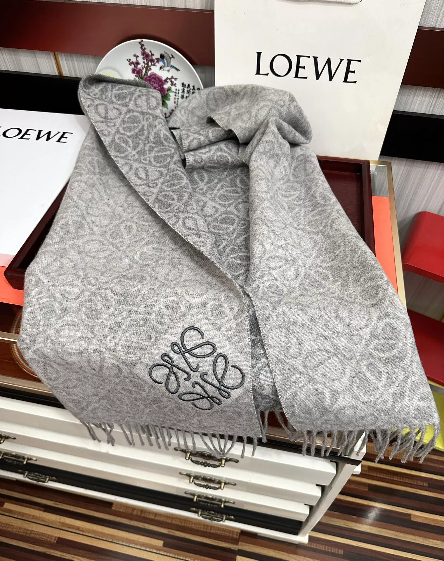 Breathable 3987 LOEWE Scarf For Unisex