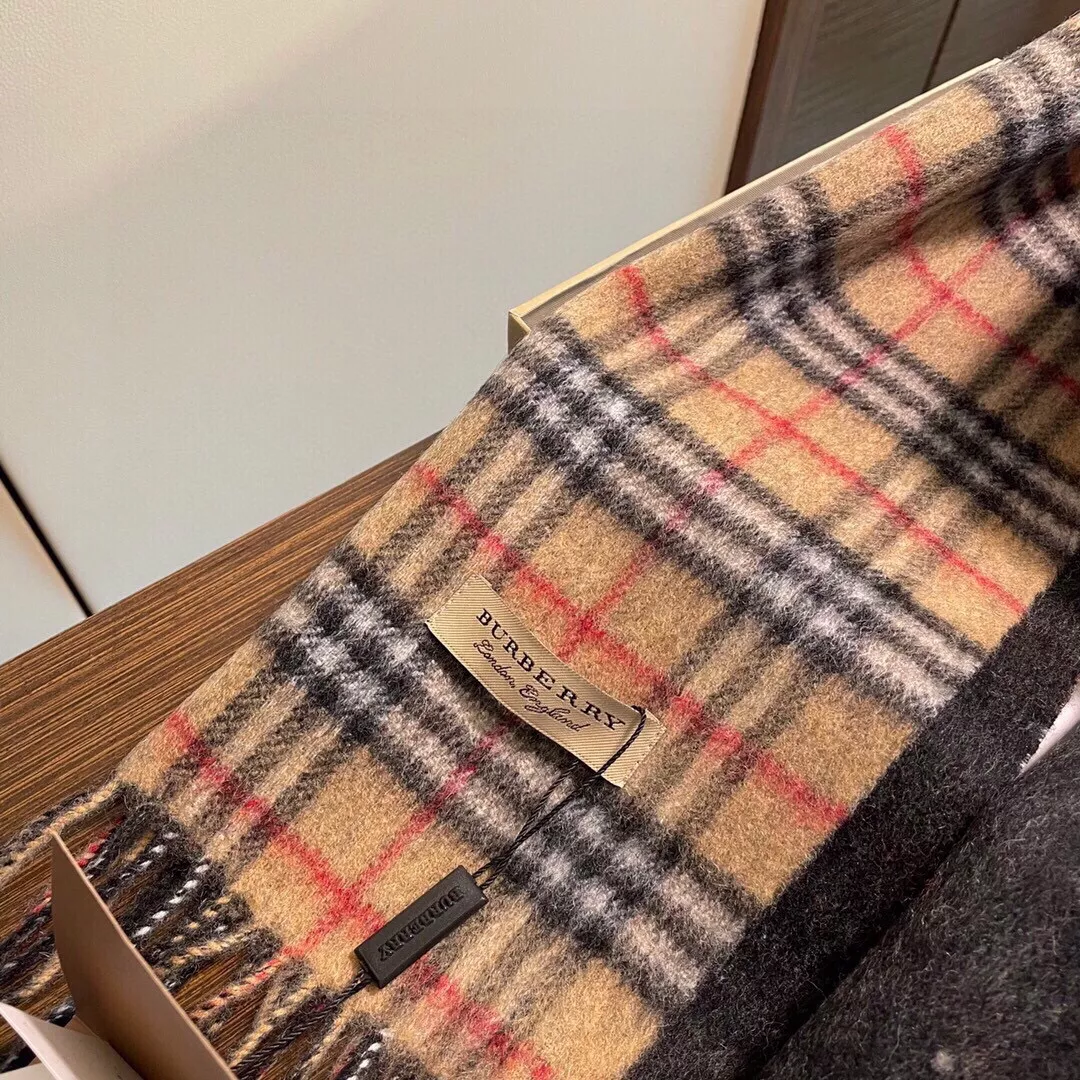 Breathable 4290 Burberry Scarf For Women